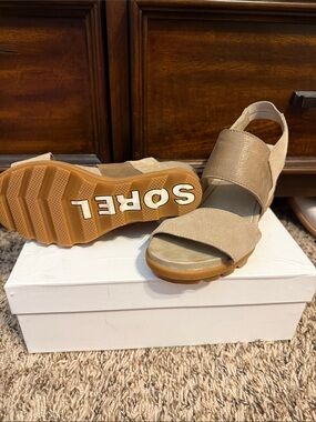 Sorel Beige/Tan Wedge Sandals with Logo Sole